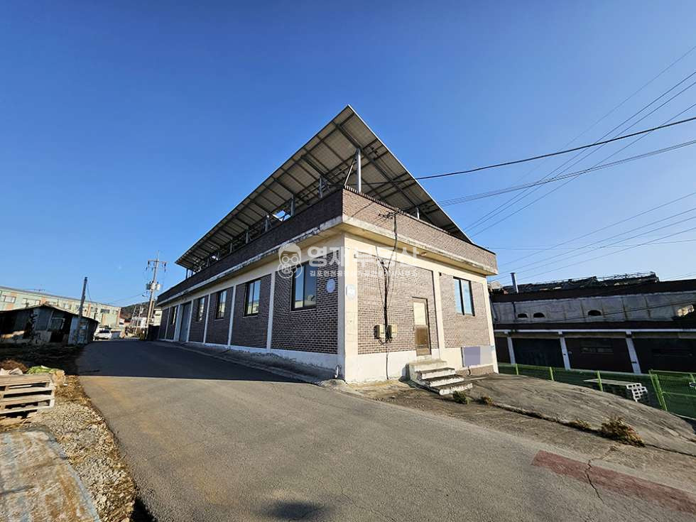 경기 김포시 하성면 하사리 연식대비 깨끗 매우 저렴한 공장 창고 월세 매물번호 11276 사진 1