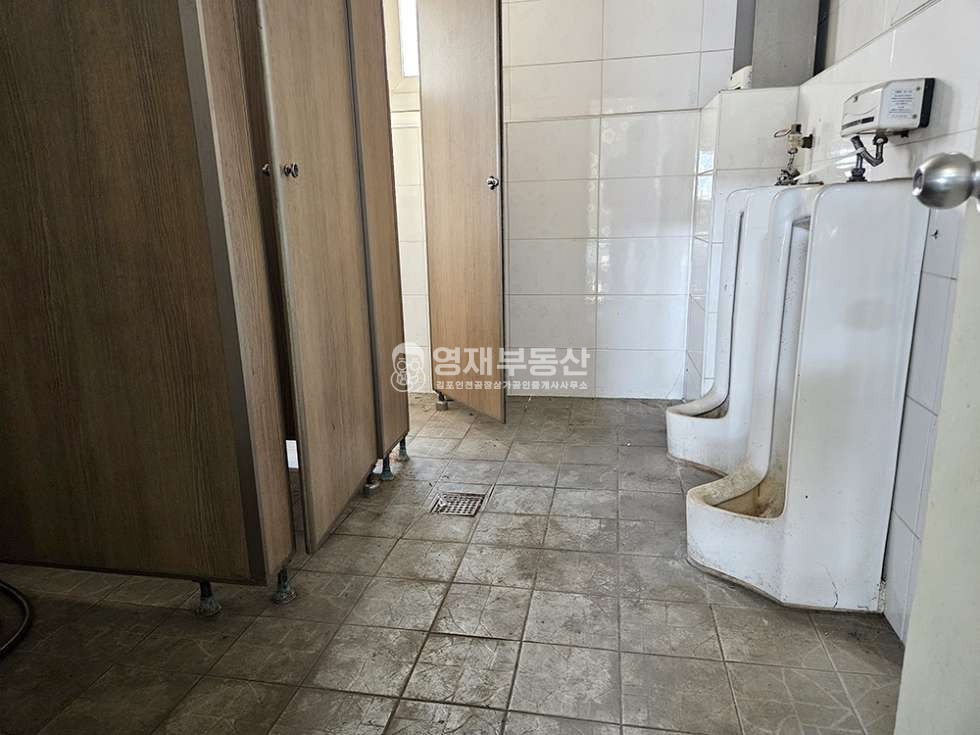 경기 김포시 대곶면 율생리 단독 공장창고 사옥추천 넓은마당 사무실 추레라 매매 매물번호 11231 사진 13