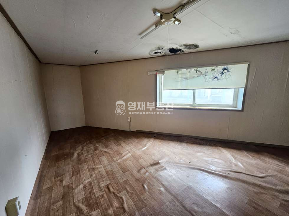 경기 김포시 대곶면 대명리 단독마당 고물상 가능한 공장 도로지분X 월세 매물번호 10719 사진 14