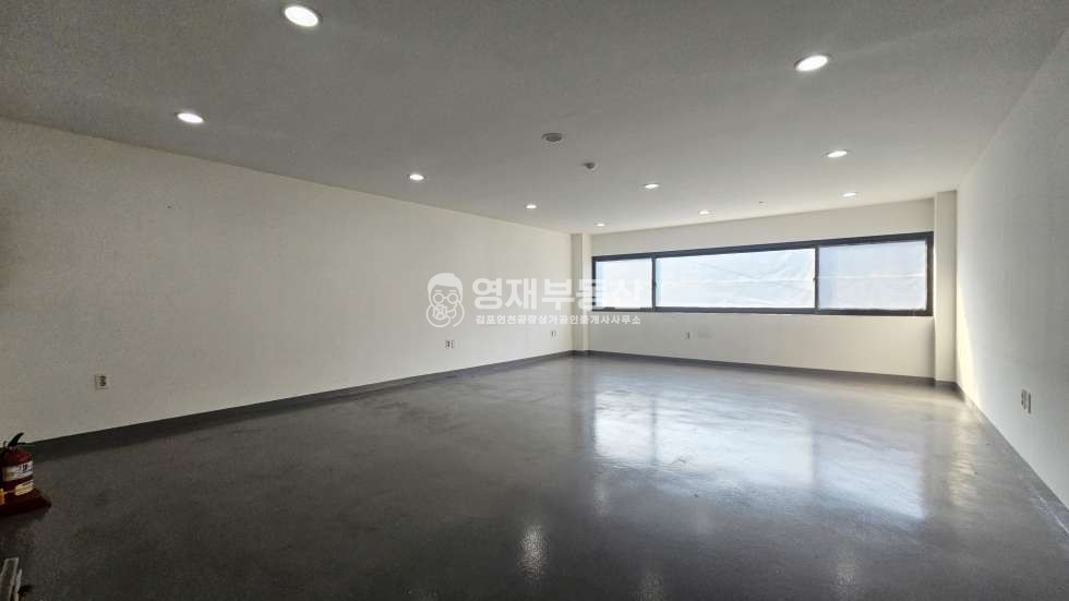 경기 김포시 양촌읍 학운리 김포 양촌 학운산업단지 공장 창고 임대 40피트추레라진입 깔끔한사무실 90평 월세 매물번호 11712 사진 10