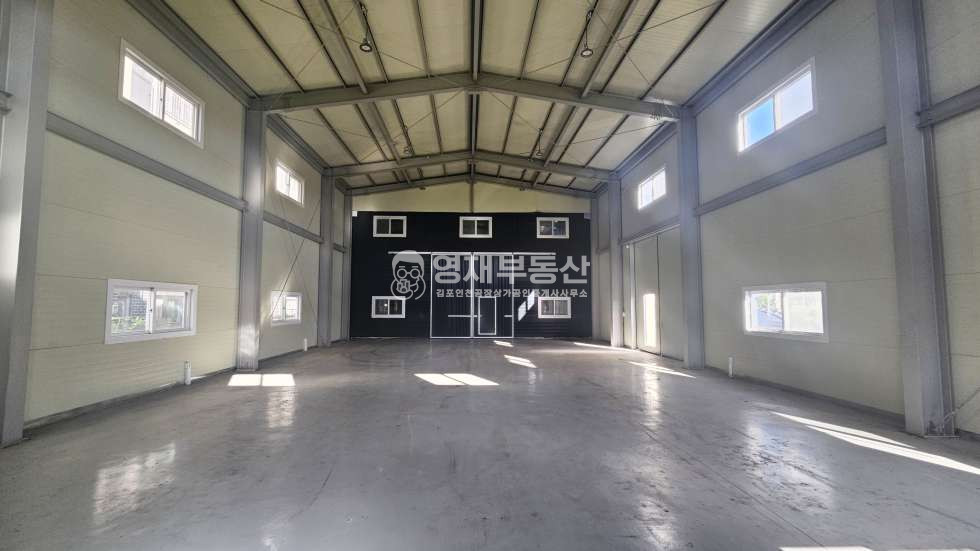경기 김포시 통진읍 가현리 통진 2차선대로변 신축급 40피트추레라진입 공장 임대 월세 매물번호 11832 사진 1